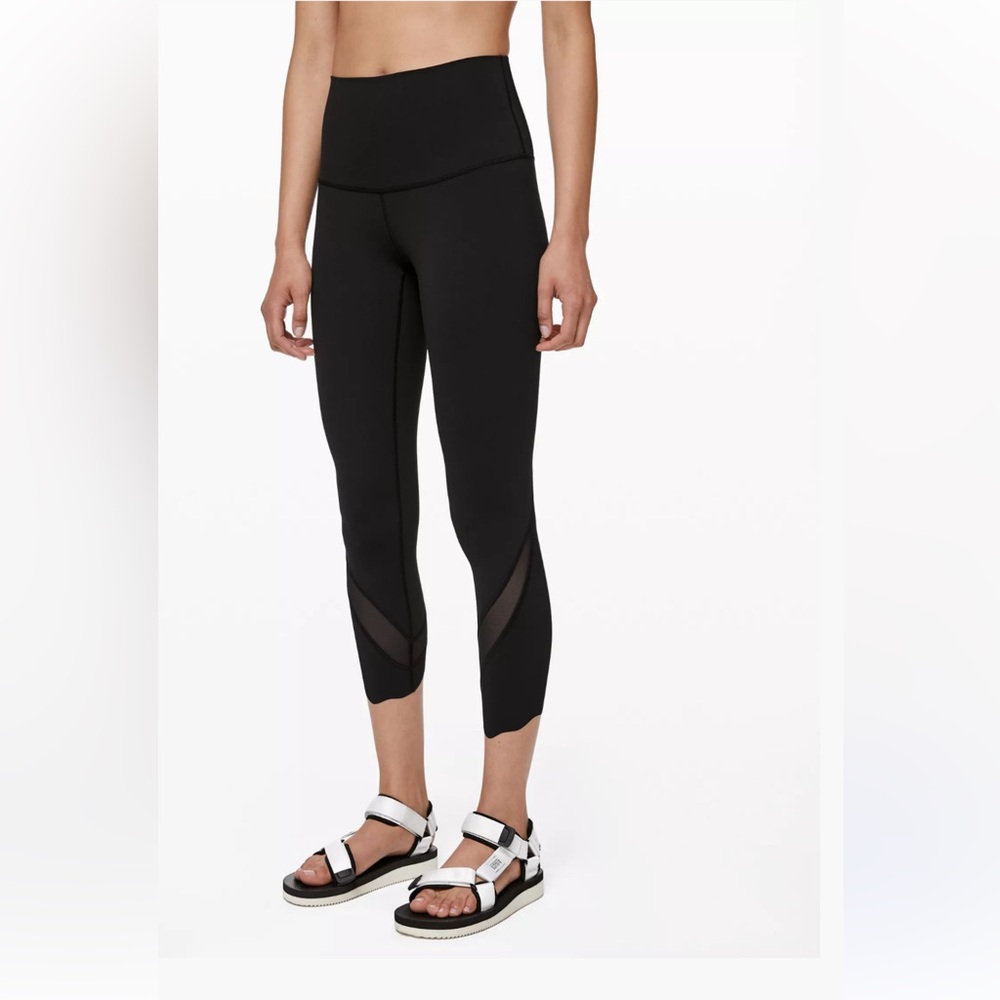 Lululemon Wunder Under Scallop Hem Panel Crop Legging